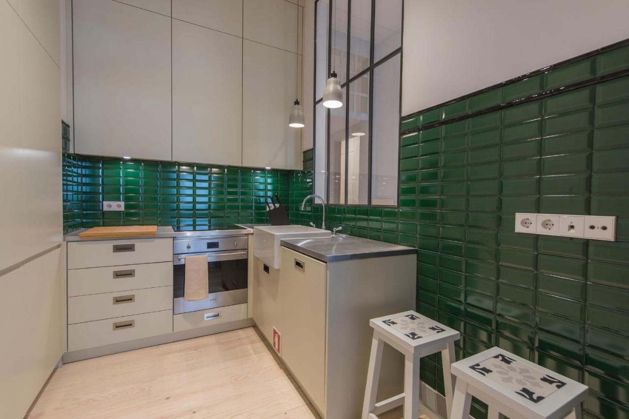 Lovelystay - Charming 3 Bedroom Wonder Downtown Lisbon Exterior photo