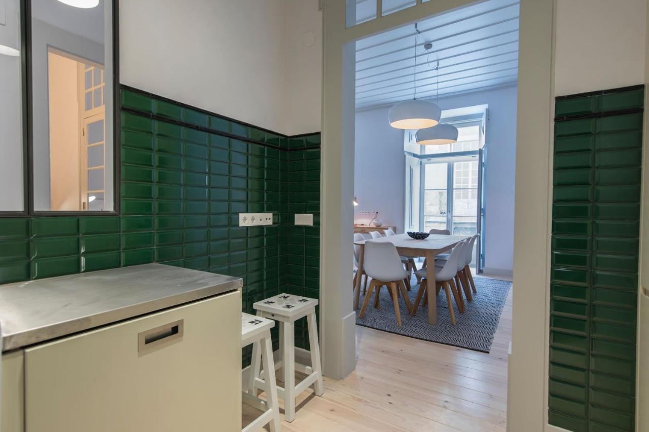 Lovelystay - Charming 3 Bedroom Wonder Downtown Lisbon Exterior photo