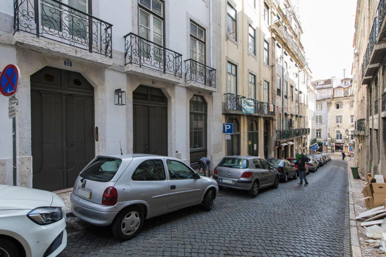 Lovelystay - Charming 3 Bedroom Wonder Downtown Lisbon Exterior photo
