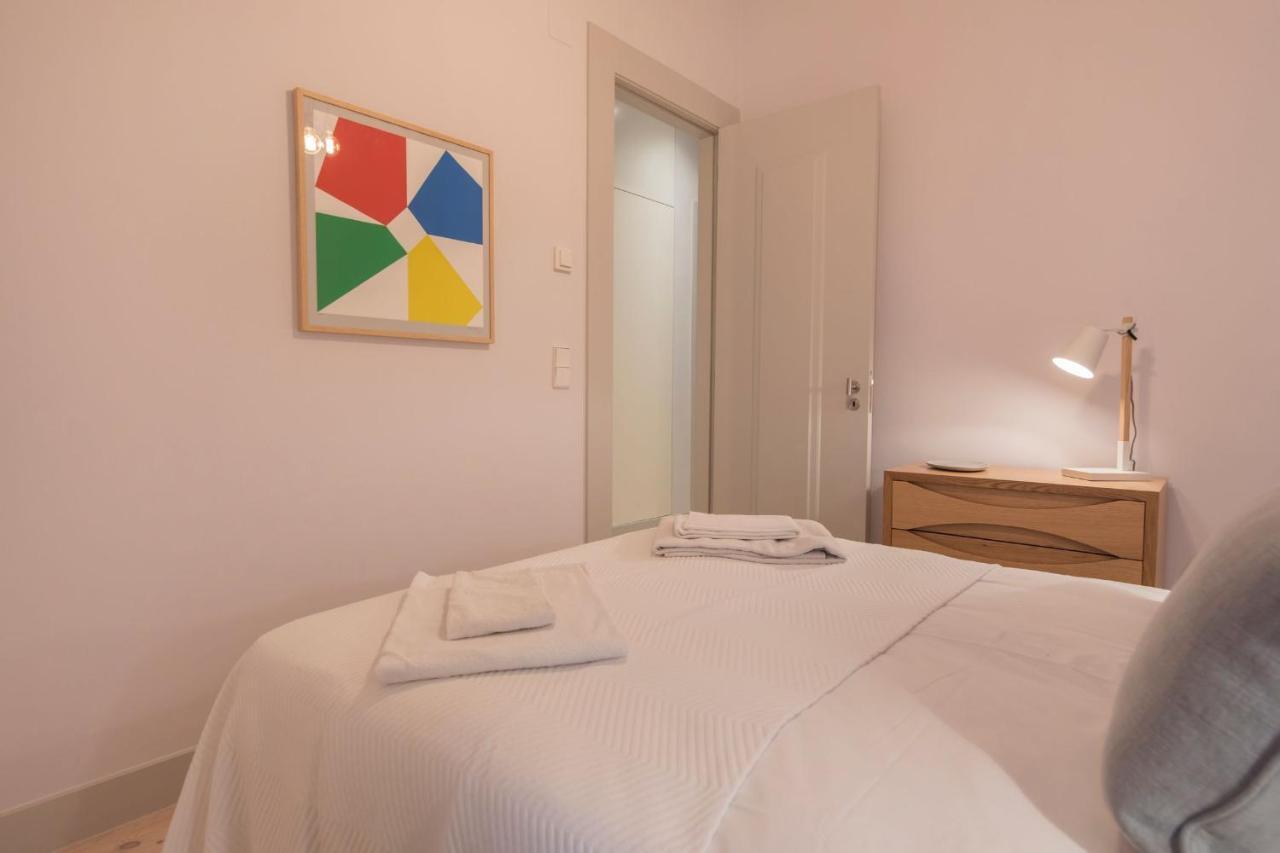 Lovelystay - Charming 3 Bedroom Wonder Downtown Lisbon Exterior photo